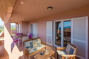 Tomica - Open Pool - A2 Mali