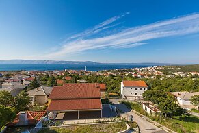 Tomica - Open Pool - A2 Mali