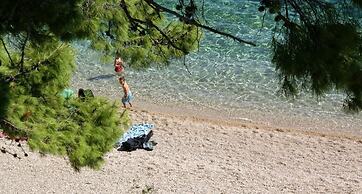 Neve - 100 m From Pebble Beach - A4