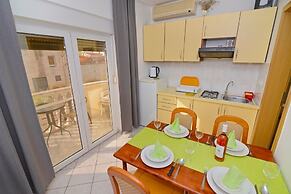 Zora - Garden Terrace and Grill - A6