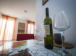 Mar - With View - Sa3-red