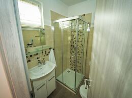 Mar - With View - Sa3-red