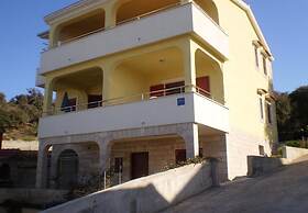 Vik - 60 m From the sea - A3