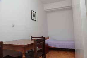 Tereza - in Center - A1