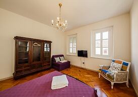 Sedam Bisera 11 - Charming & in Center - A2