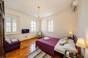 Sedam Bisera 11 - Charming & in Center - A2