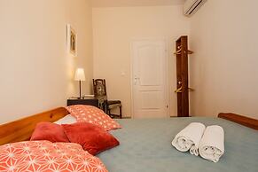 Sedam Bisera 11 - Charming & in Center - A2