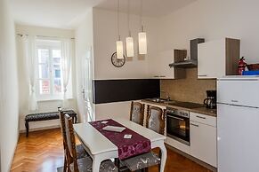 Sedam Bisera 11 - Charming & in Center - A2