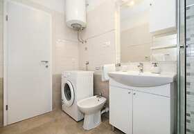 Snjezanal- in the Center - A1