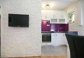 Snjezanal- in the Center - A1