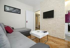 Snjezanal- in the Center - A1