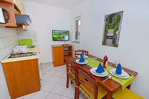 Zora - Garden Terrace and Grill - A1