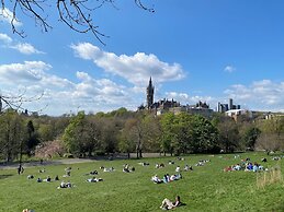 Captivating Apartment in Glasgow Westend, uk