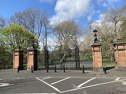 Captivating Apartment in Glasgow Westend, uk