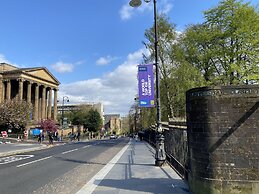 Captivating Apartment in Glasgow Westend, uk