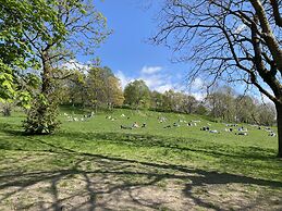Captivating Apartment in Glasgow Westend, uk