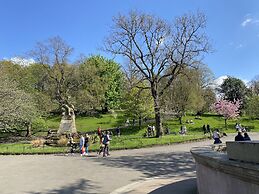 Captivating Apartment in Glasgow Westend, uk