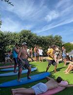 FreeSurfCamp