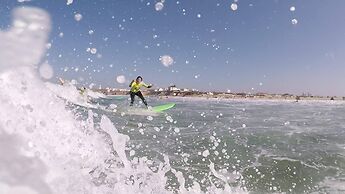 FreeSurfCamp