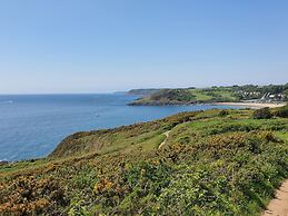 Captivating 2 Bedroom Bungalow in Mumbles