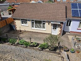 Captivating 2 Bedroom Bungalow in Mumbles