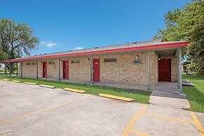 Americas Best Value Inn Lockhart