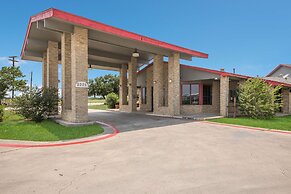 Americas Best Value Inn Lockhart
