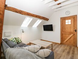 Lower Venn Granary Apartment 2