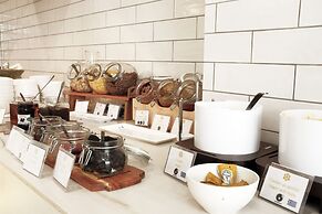 Airis Boutique & Suites