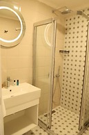 In Suit Luxury Hotel