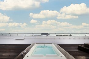 Hotel Bridge Seogwipo