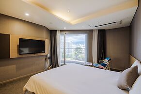 Hotel Bridge Seogwipo