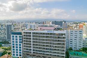 Hotel Bridge Seogwipo