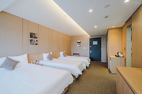Hotel Bridge Seogwipo