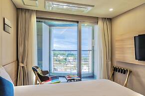 Hotel Bridge Seogwipo