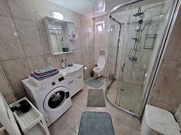 Family Apart Hotel 2022