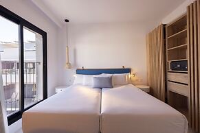 Esmeralda Cotillo Homes by LIVVO