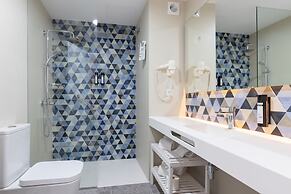 Esmeralda Cotillo Homes by LIVVO