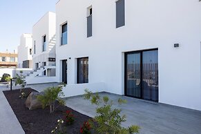 Esmeralda Cotillo Homes by LIVVO