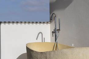 Esmeralda Cotillo Homes by LIVVO