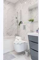 Livestay - Luxury 2bed Apartment With Free Parking