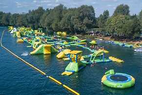 Livestay - Luxury 2bed Apartment With Free Parking