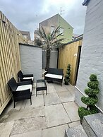 Osborne Luxury Hot Tub and Jacuzzi Suites