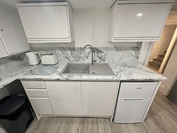 Osborne Luxury Hot Tub and Jacuzzi Suites