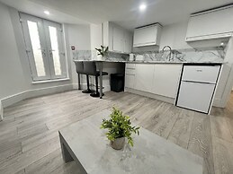 Osborne Luxury Hot Tub and Jacuzzi Suites