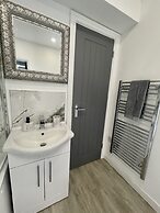 Osborne Luxury Hot Tub and Jacuzzi Suites