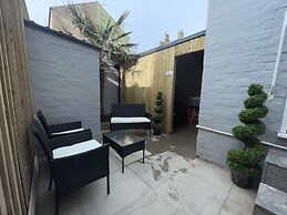 Osborne Luxury Hot Tub and Jacuzzi Suites