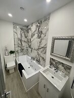 Osborne Luxury Hot Tub and Jacuzzi Suites