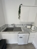 Osborne Luxury Hot Tub and Jacuzzi Suites