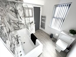 Osborne Luxury Hot Tub and Jacuzzi Suites